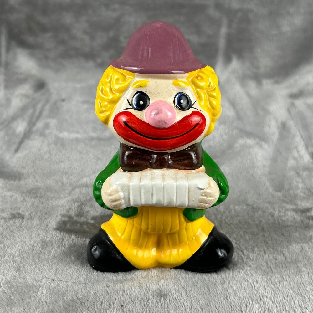 Vintage‎ Ceramic Clown Coin Bank Accordion Player Figurine Made in Taiwan 5"